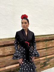 Mantón negro bordado negro 1