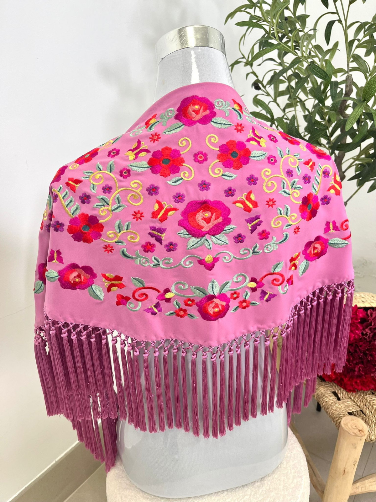 manton niña rosa flores