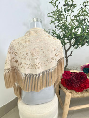 manton niña bordado liso beige