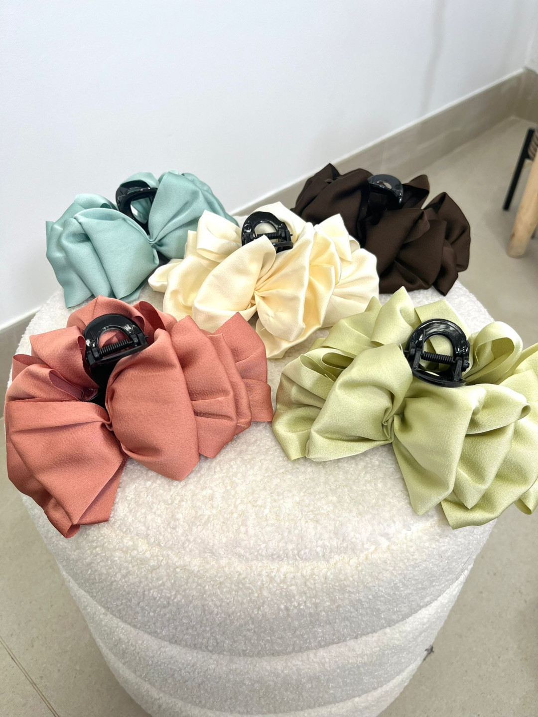 Pinza pelo forma lazo