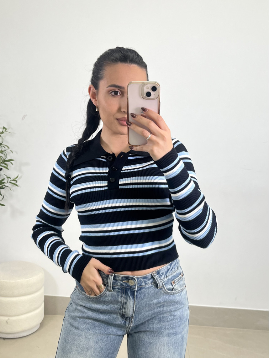 Camiseta punto cuello polo rayas celeste