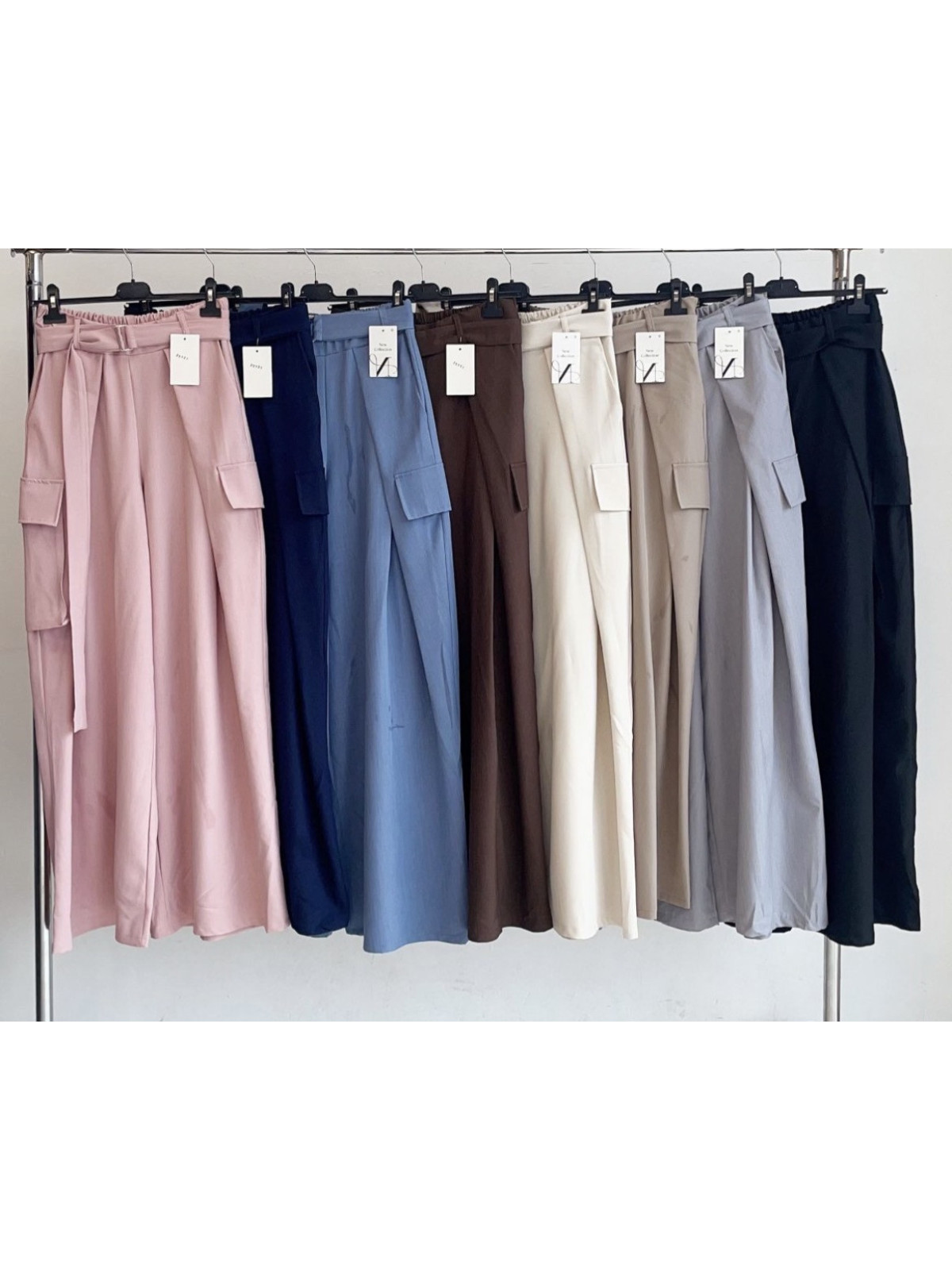 Pantalon pinzas cargo ancho chocolate