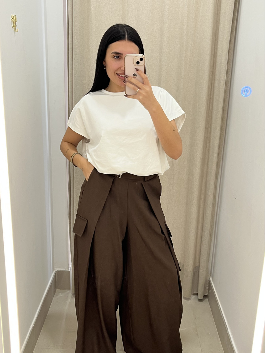 Pantalon pinzas cargo ancho chocolate