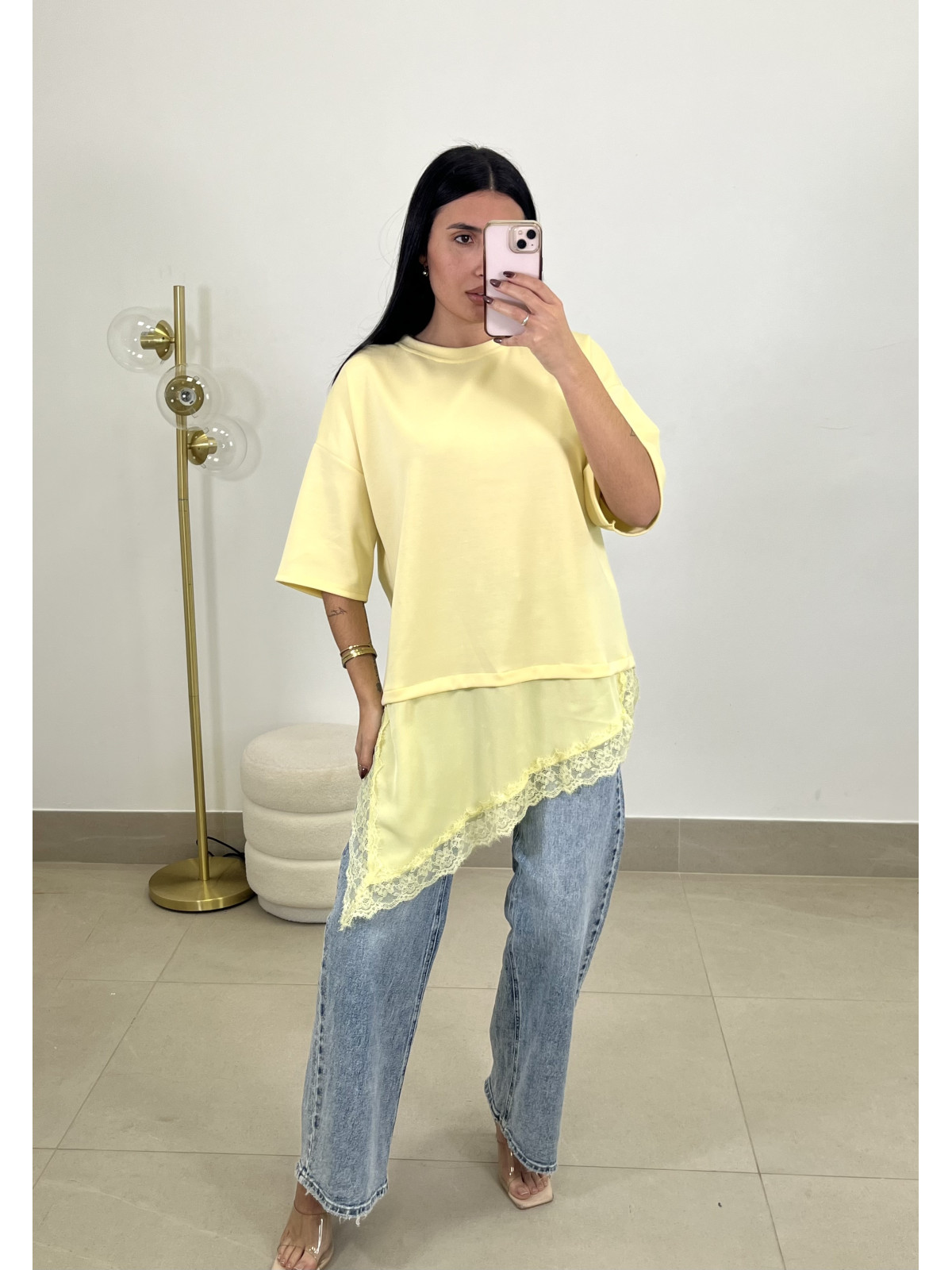 CAMISETA DETALLE ENCAJE ASIMETRICO amarillo