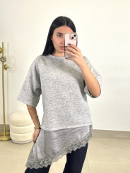CAMISETA DETALLE ENCAJE ASIMETRICO gris