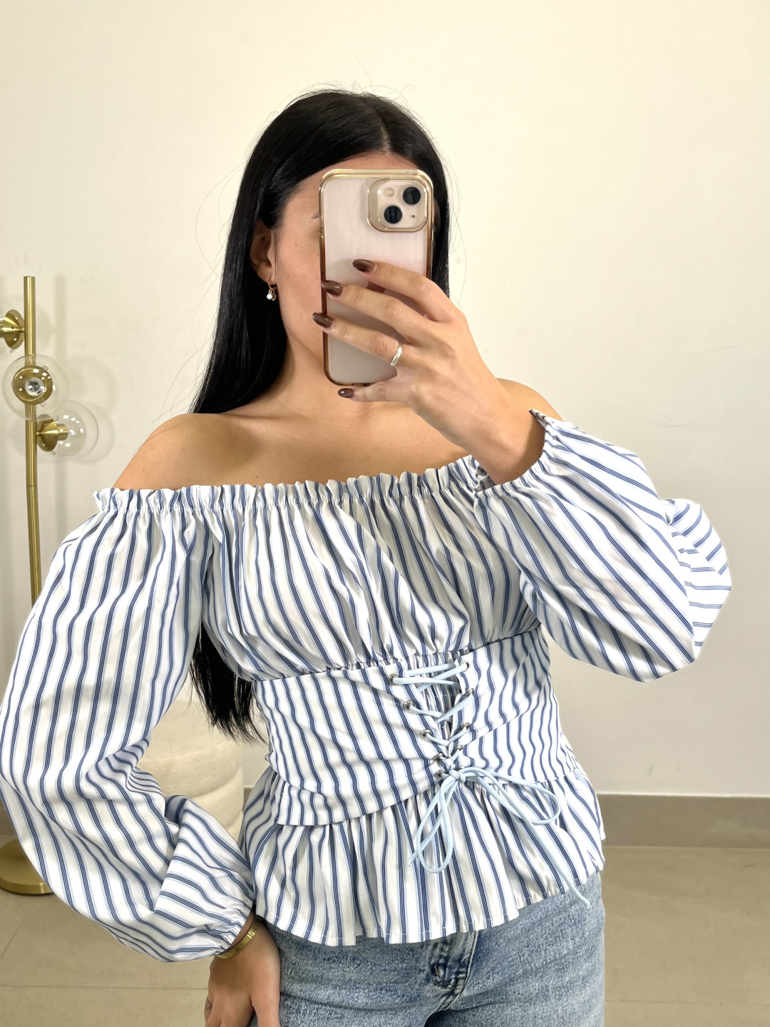 BLUSA EFECTO CORSE fondo blanco