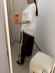 PANTALON RAYA LATERAL ANIMAL PRINT negro