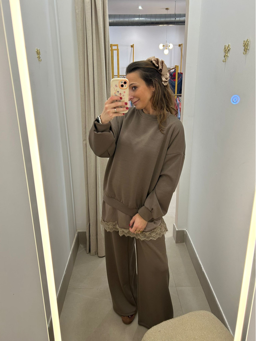 CONJUNTO COMBINADO ENCAJE ASIMETRICO taupe