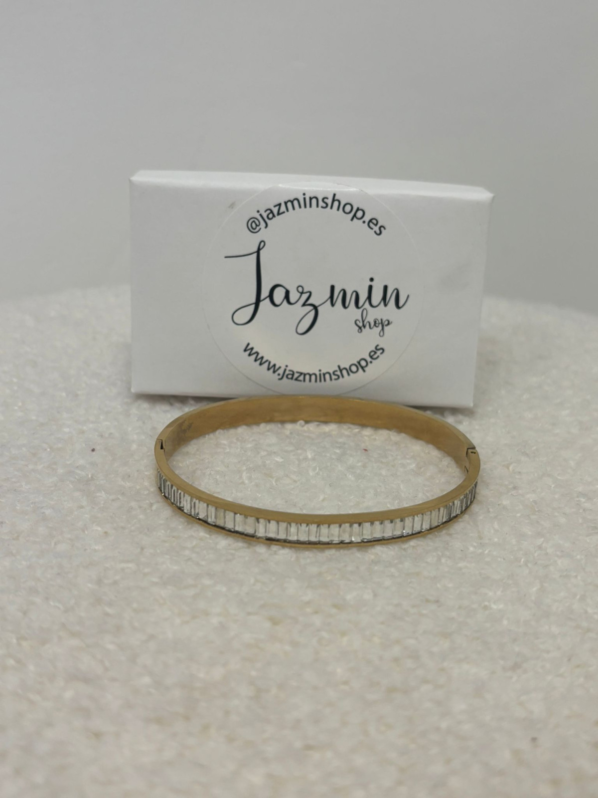 Brazalete dorado ancho detalle circonita