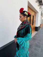 Vestido Sevilla turquesa lunar rojo