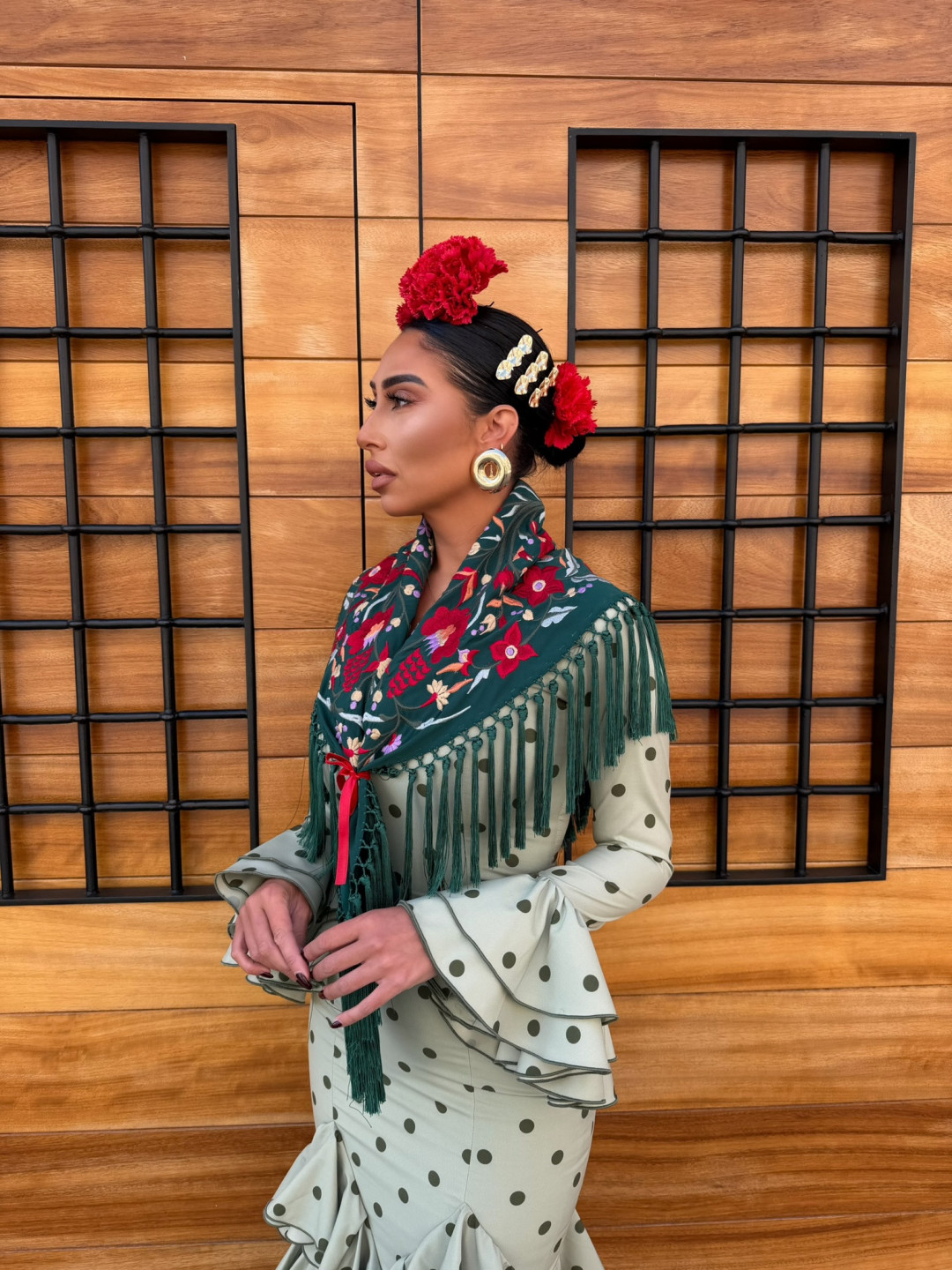 Vestido Sevilla verde empolvado lunar verde oscuro