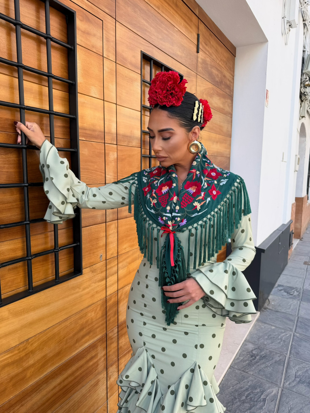 Vestido Sevilla verde empolvado lunar verde oscuro