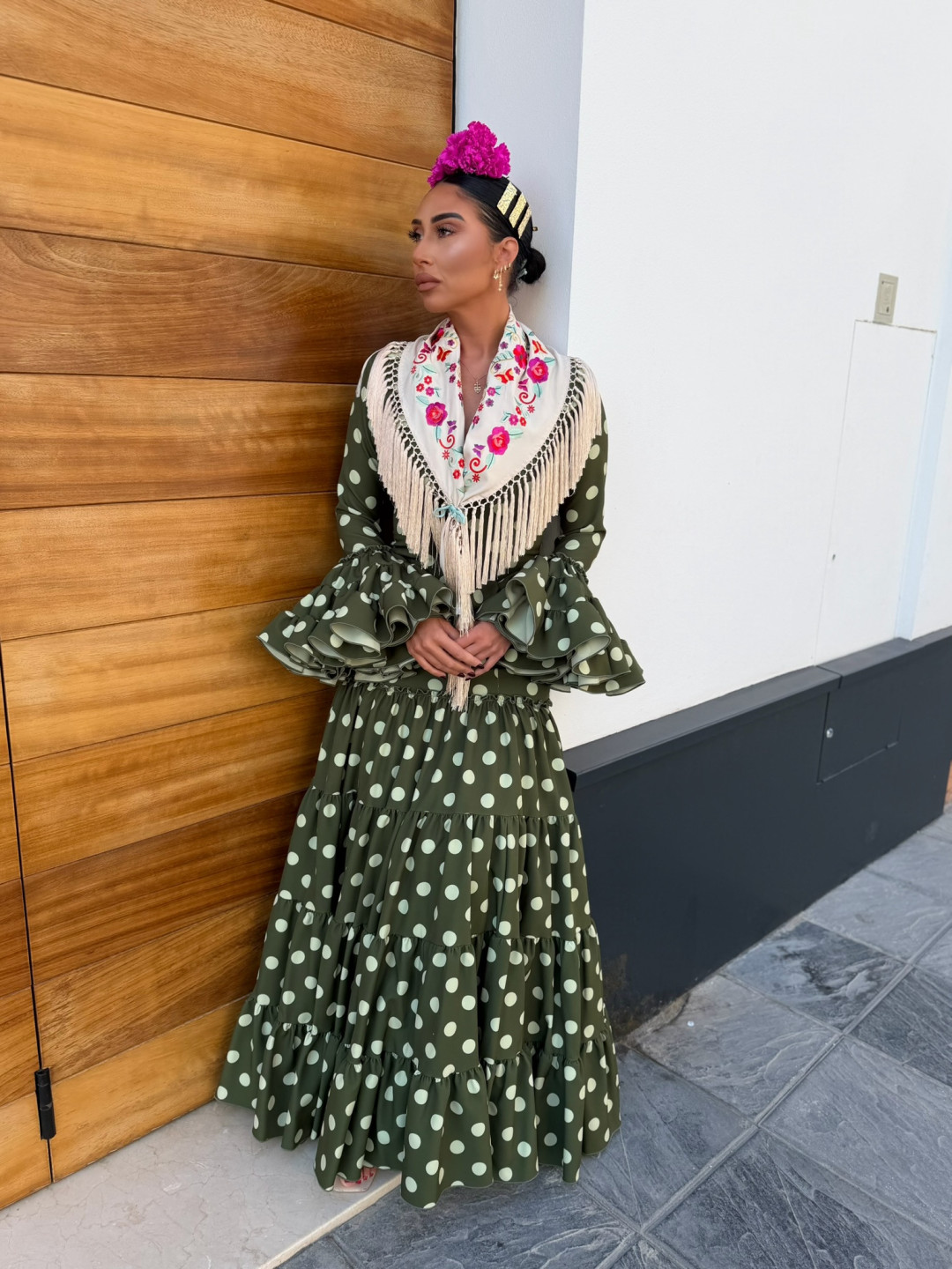Vestido Coria verde oliva lunar verde empolvado