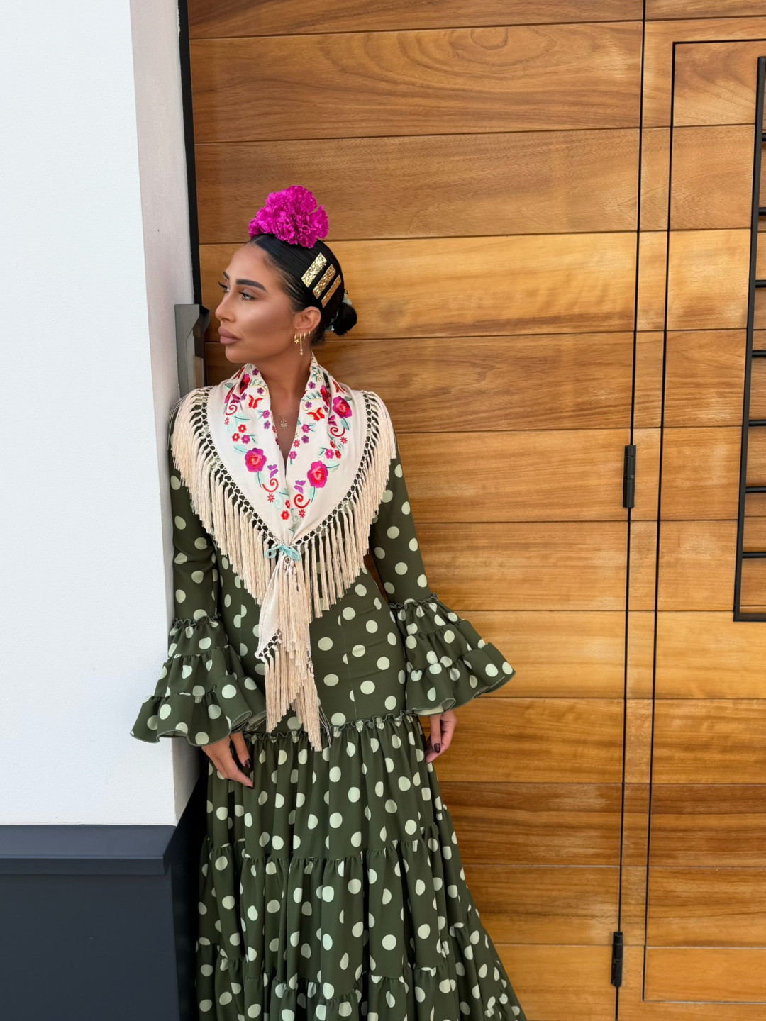 Vestido Coria verde oliva lunar verde empolvado