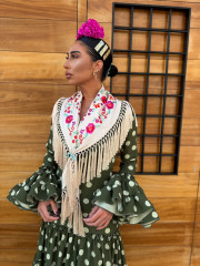 Vestido Coria verde oliva lunar verde empolvado