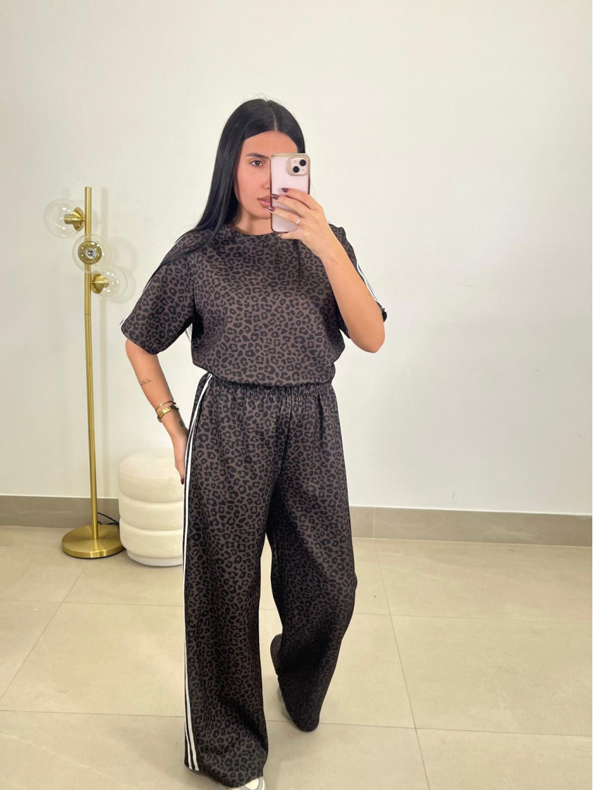 Conjunto animal print marron