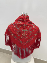 Manton rocio bordado rojo