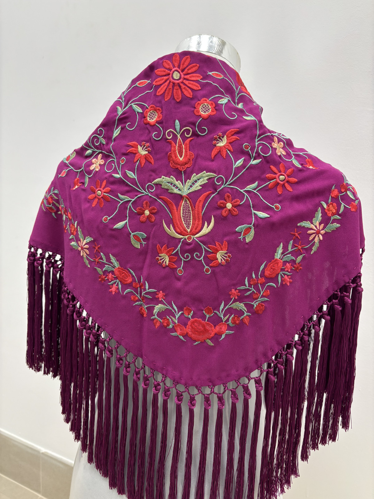 Manton rocio bordado bugambilla