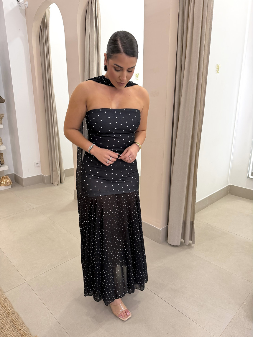 vestido negro con lunar blanco