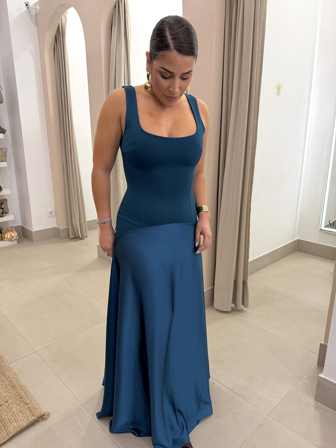 vestido anastasia petroleo