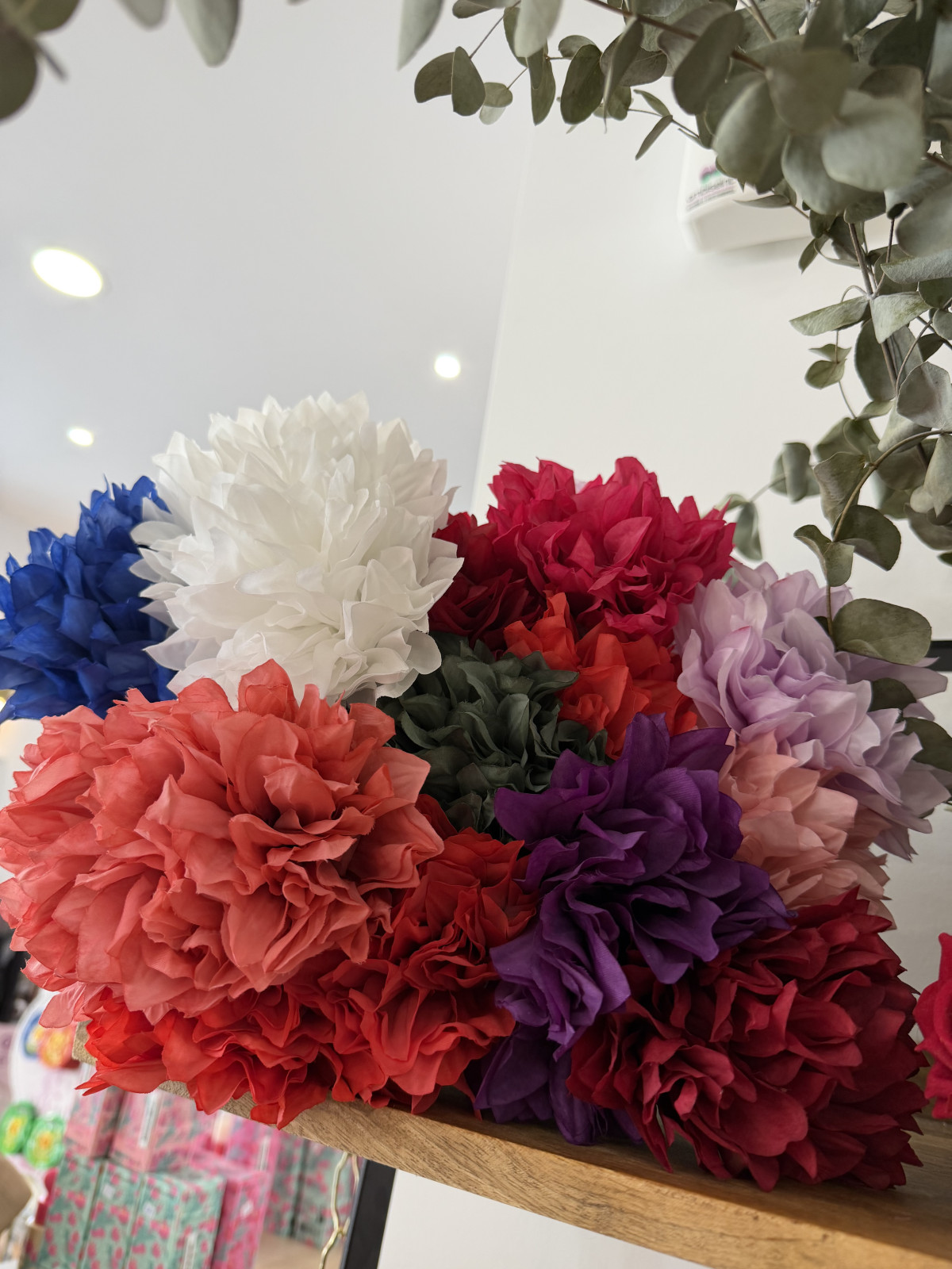 maxi Dalia desgastada