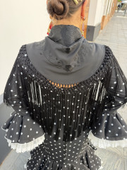 Vestido Abril negro con lunar blanco