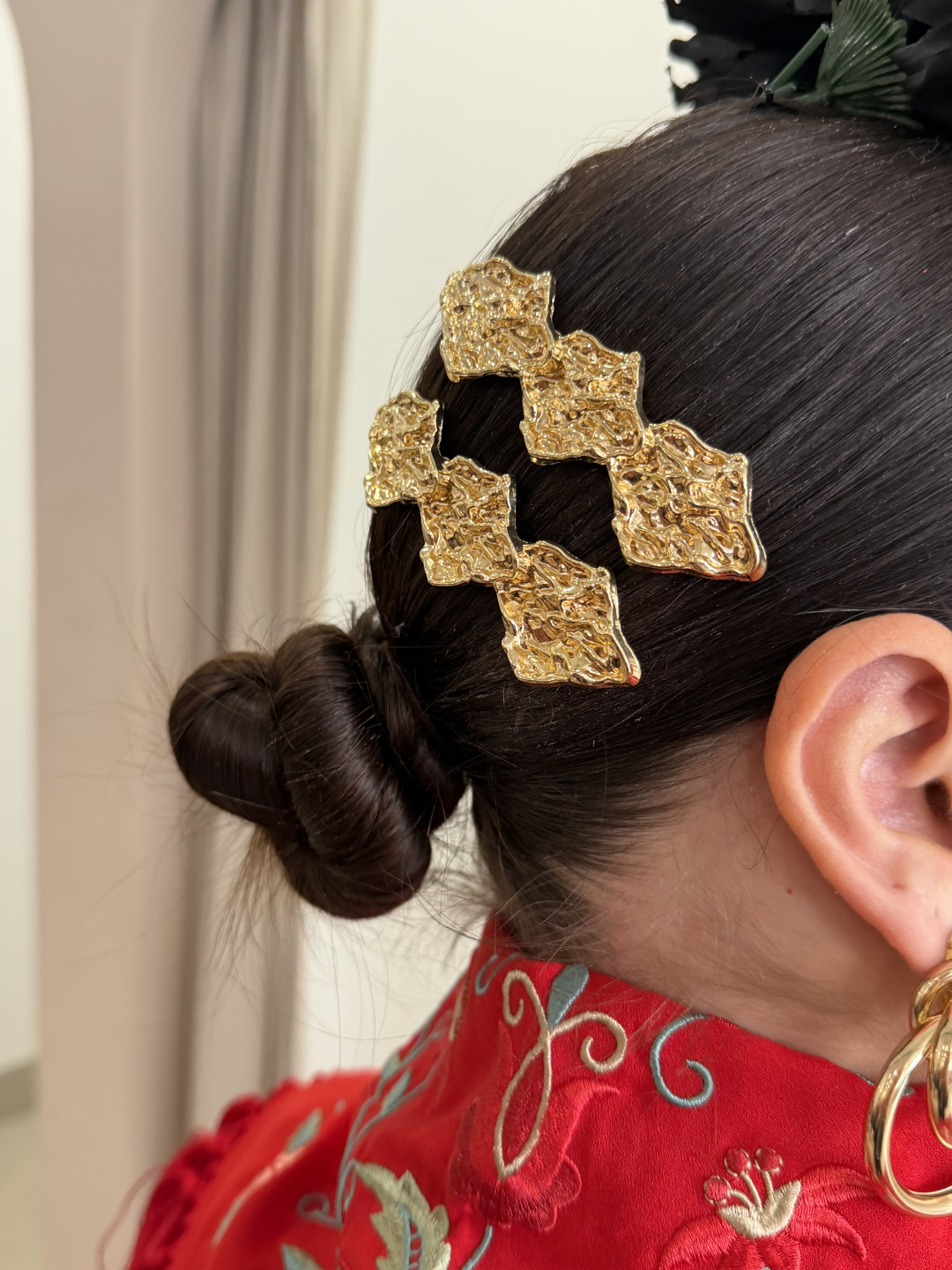 peina brocada triple dorada grande