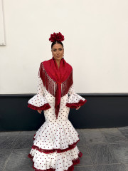 Vestido Abril blanco con lunar tinto