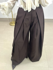 Pantalon pinzas barrel marron
