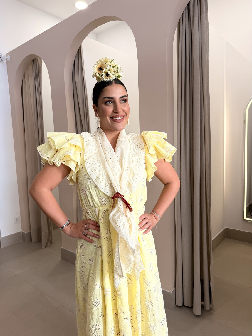 Bata perforada ajoli amarilla