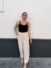 Pantalon globo raya diplomatica beige