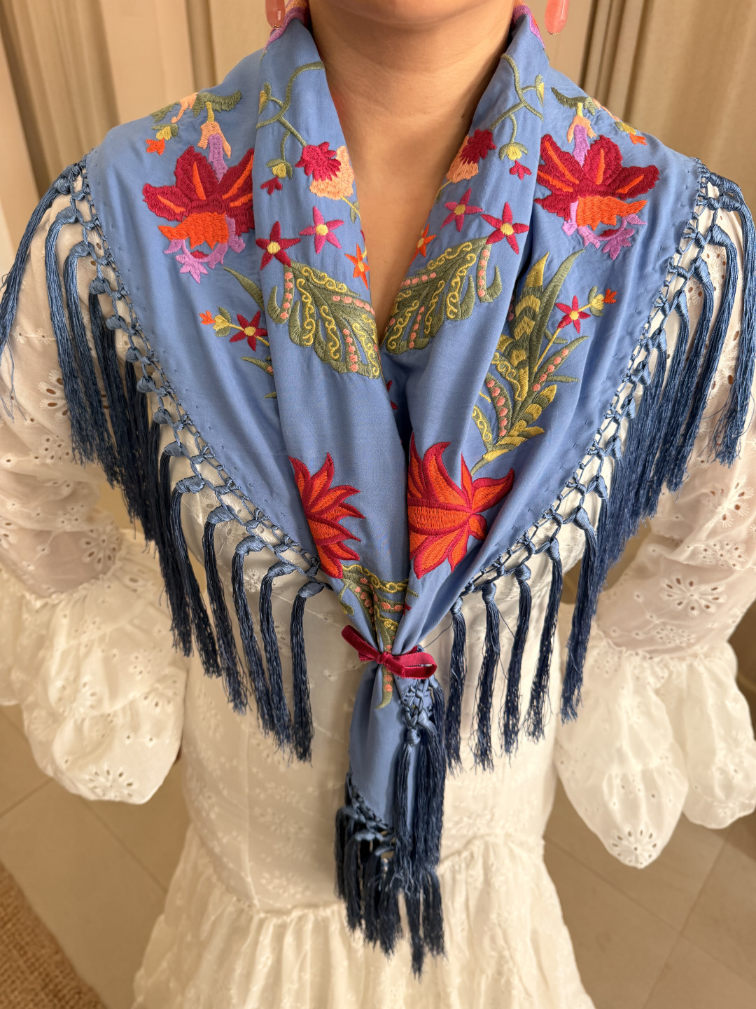 Manton Villamanrique azul con flores