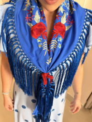 Manton Villamanrique azul con flores