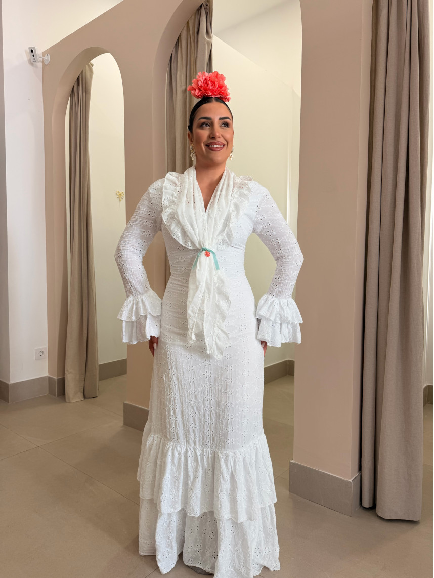 Bata perforada blanca