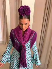 Manton unicolor bordado bugambilla/morado