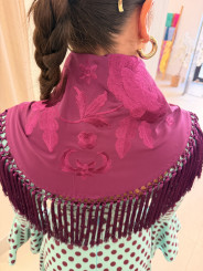 Manton unicolor bordado bugambilla/morado