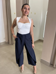 Pantalon barrel detalle cruzado