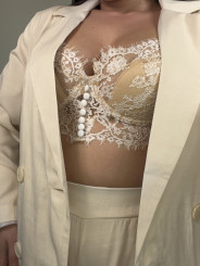 Bralette encaje beige