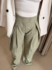 Pantalon balloon detalle pinzas