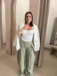 Pantalon balloon detalle pinzas