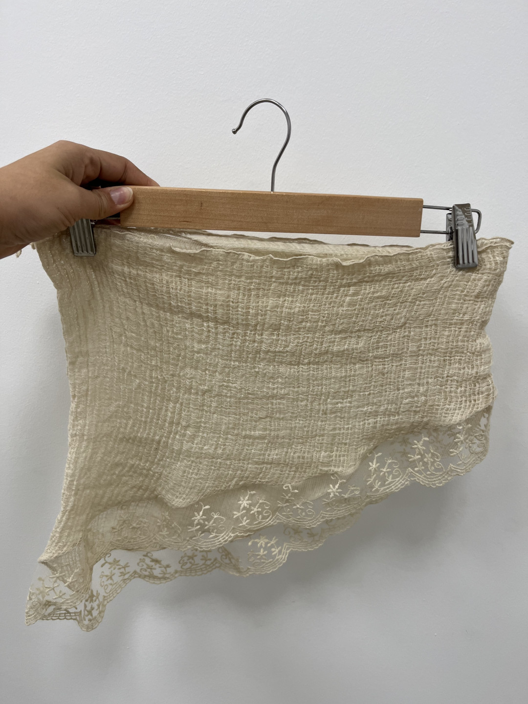 Pañuelo encaje combinado beige