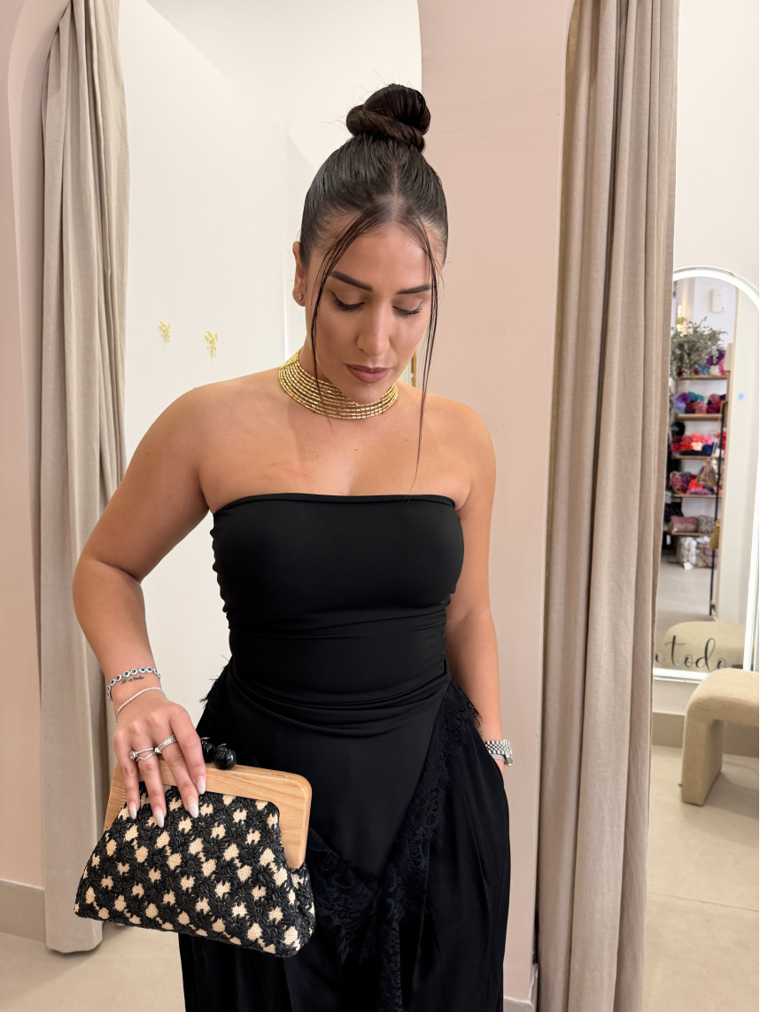 Top asimetrico encaje negro