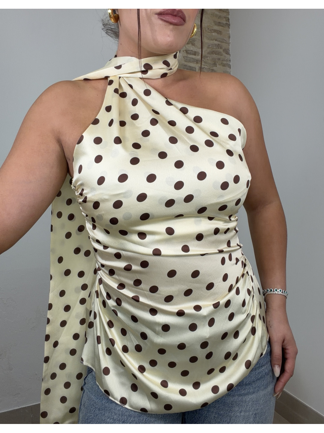 TOP LUNAR DETALLE FOULARD vainilla