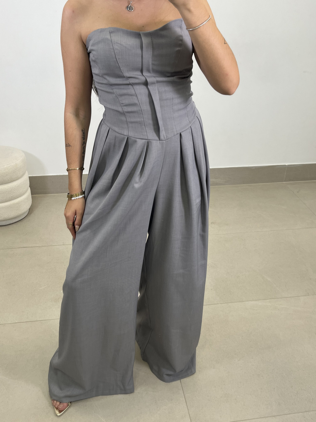 Mono elena gris