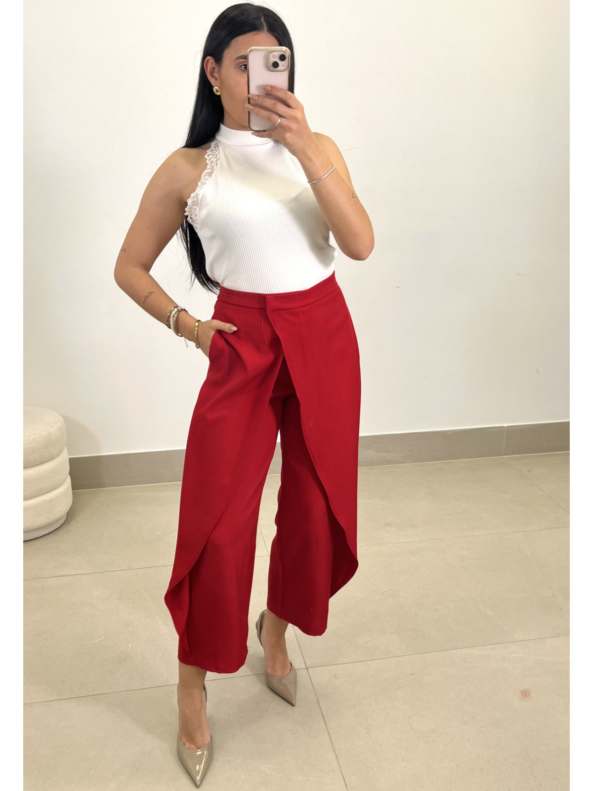 Pantalon barrel detalle cruzado rojo