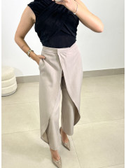 Top efecto brillos drapeado negro