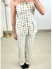 Total look lunares detalle pemplum blanco