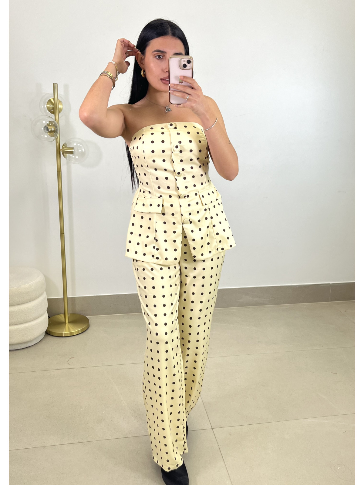 Total look lunares detalle pemplum vainilla