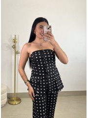 Total look lunares detalle pemplum negro