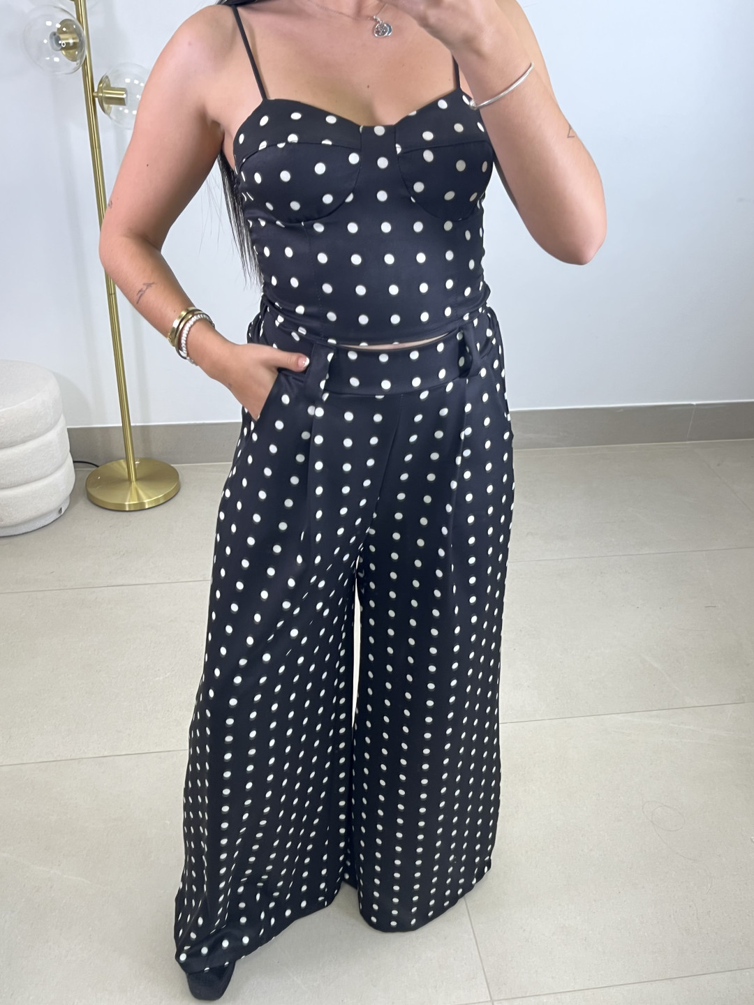 Total look lunares negro